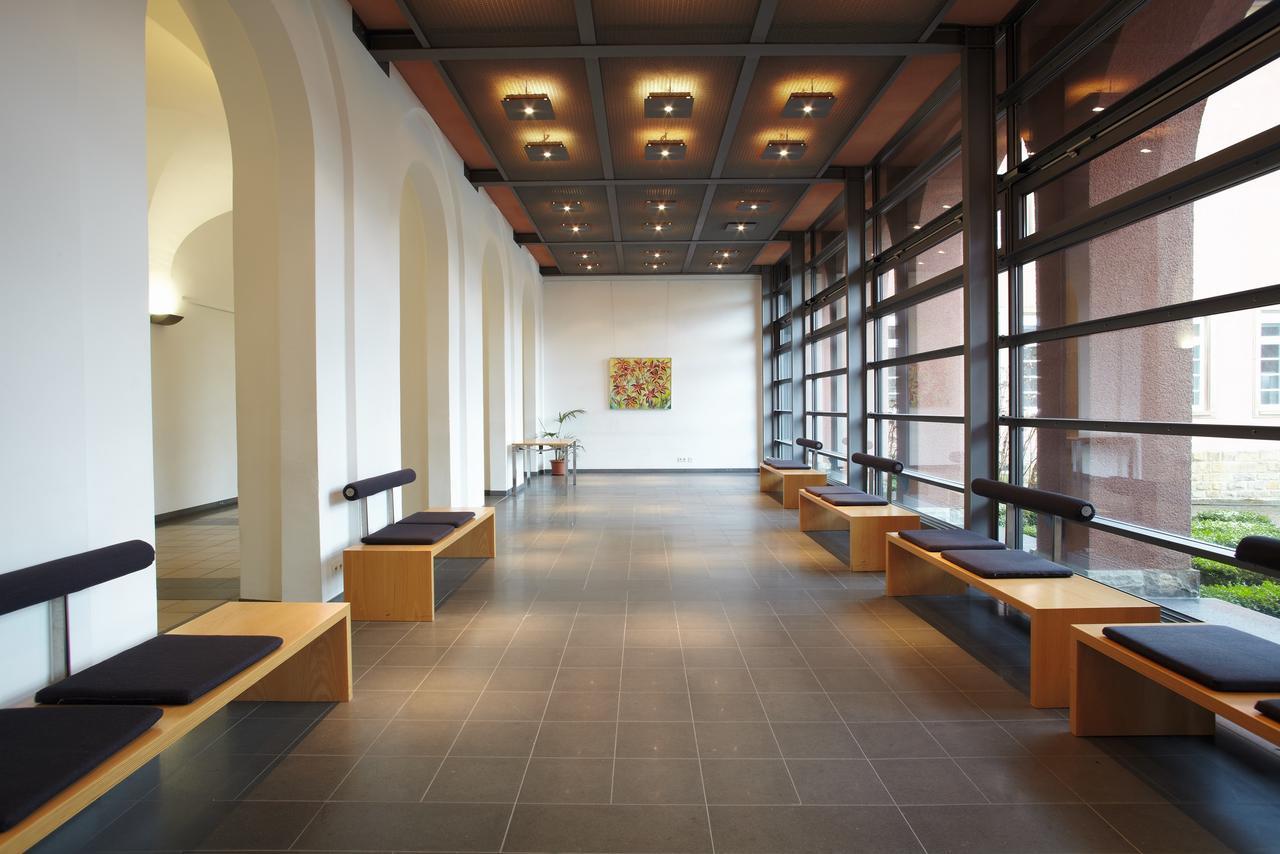 Robert-Schuman-Haus Hotel Trier Exterior photo