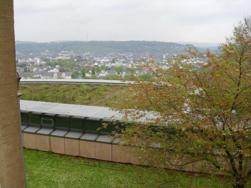 Robert-Schuman-Haus Hotel Trier Exterior photo