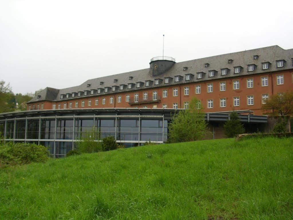 Robert-Schuman-Haus Hotel Trier Exterior photo
